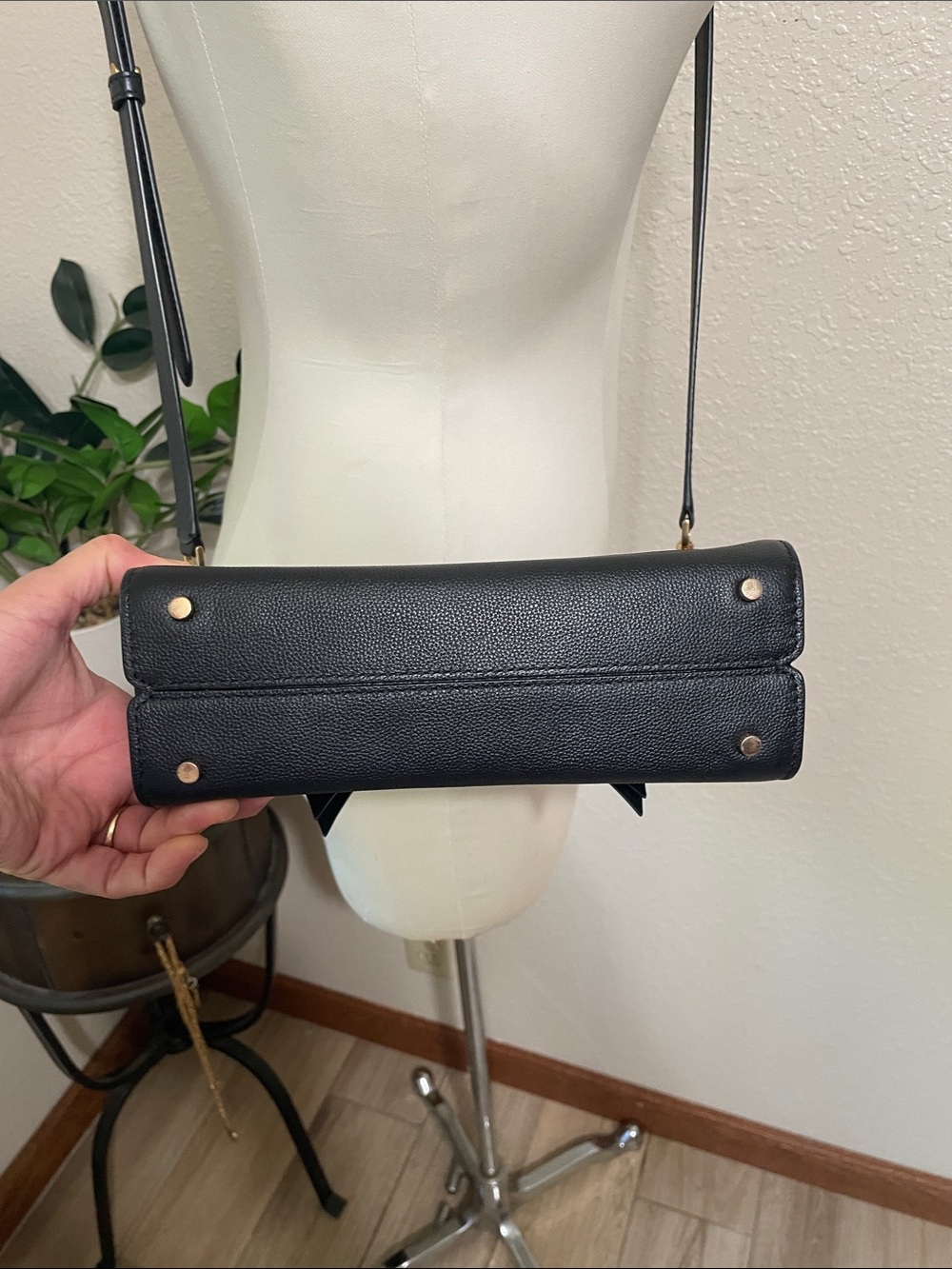 Kate Spade Black Toujours  Leather Crossbody Bag with Gold Hardware - Picture 8 of 11